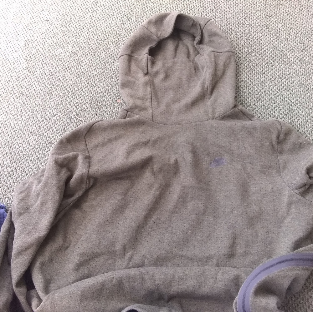Clothes - Picture 4 of 4